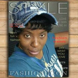 Meet your Posher, Africia